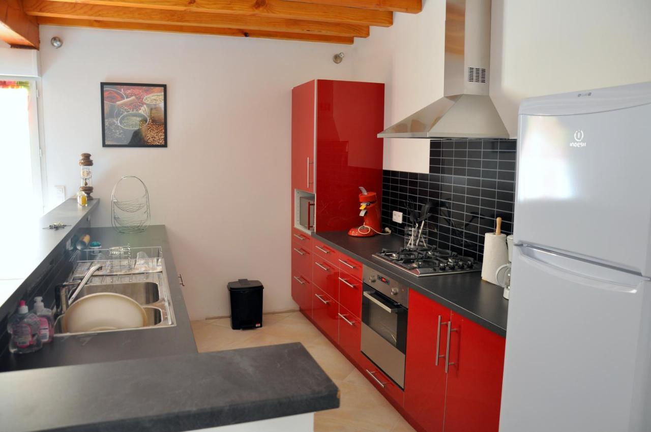 Gite Chez Antonin Villeneuve-Lecussan Exterior foto